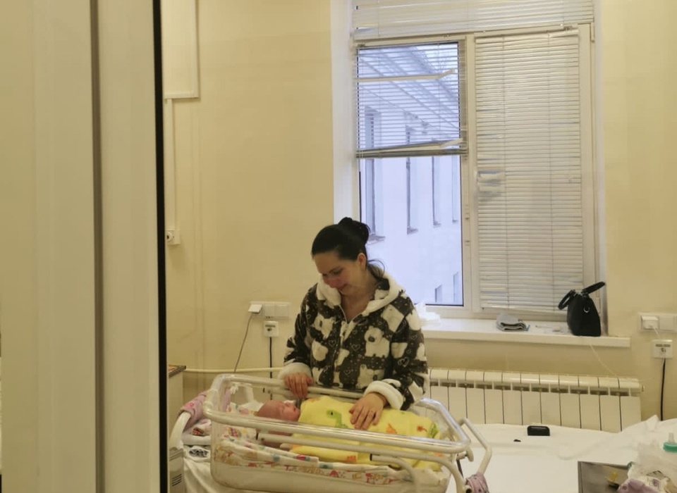 После трёх месяцев в реанимации из больницы Волгограда выписали новорожденную девочку